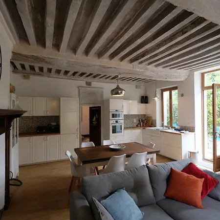 Hippolyte House דירה *